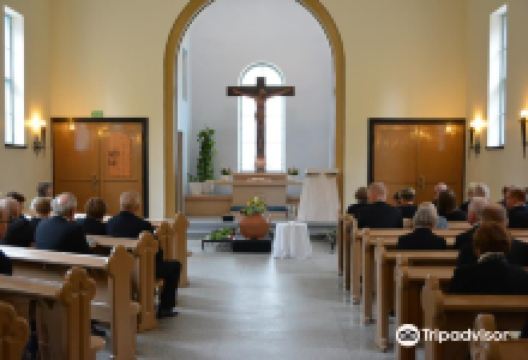 Lepola Cemetery Chapel景点图片