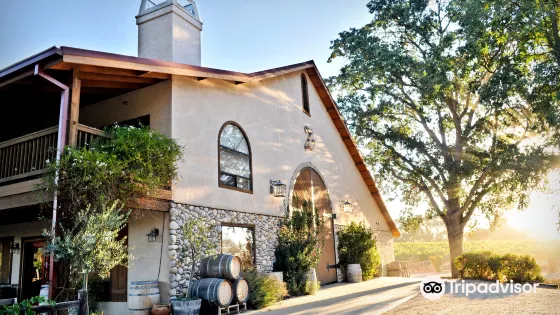 Zenaida Cellars
