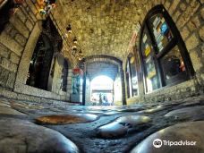 Morica Han-Stari Grad