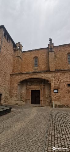 Monasterio de las H.H. Clarisas-锡古恩萨