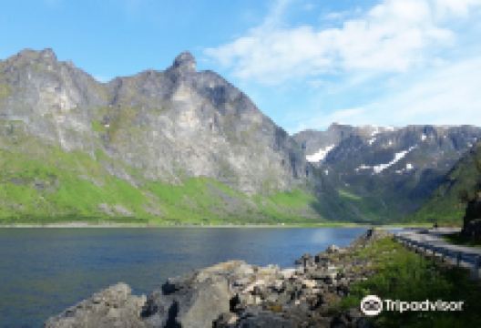 Ersfjord Beach景点图片