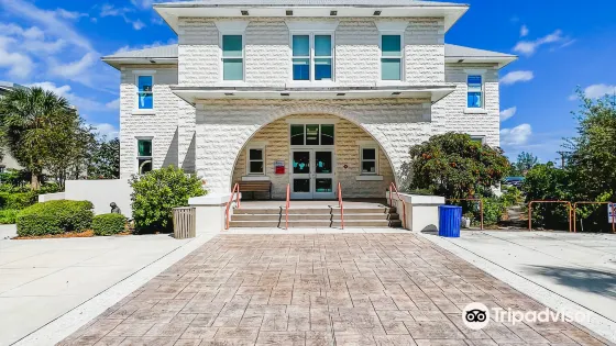 Schoolhouse Children's Museum and Learning Center
