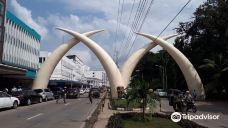 Mombasa Tusks-蒙巴萨