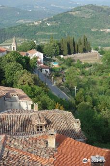 Motovun cemetery-莫托文