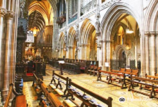 Lichfield Cathedral景点图片