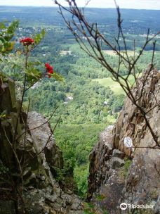 Mount Tom State Reservation-霍利奥克