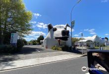 Dog and Sheep Shaped Corrugated Metal Buildings景点图片