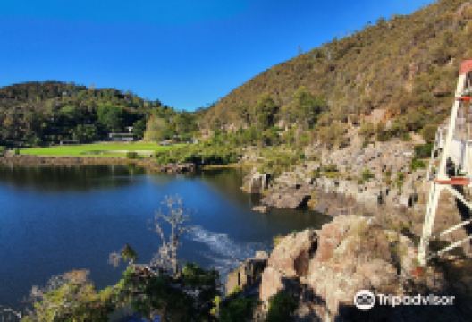 Alexandra Suspension Bridge景点图片