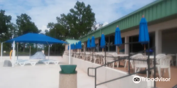 Outdoor Pool and Spray Park at the Courtyard