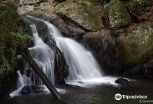 Gotonotaki Waterfall景点图片
