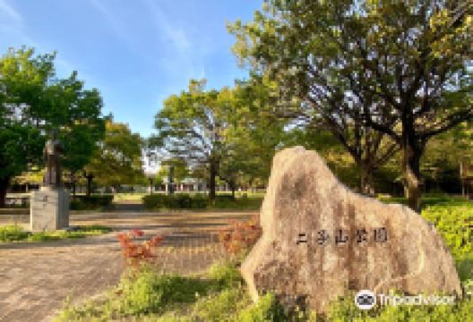 Futagoyama Tomb景点图片