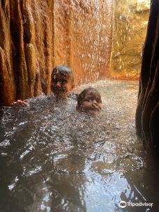 Deep Blue Hot Springs Warrnambool-瓦南布尔