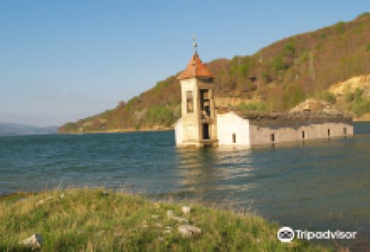 旧马夫罗沃教堂景点图片