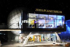 Planetarium Schwaz-施瓦茨
