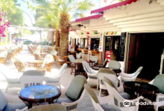 No name bar景点图片