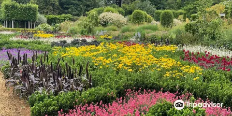 Broughton Grange Garden