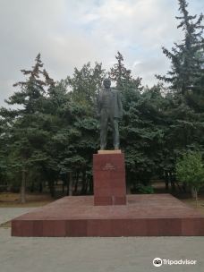 Lenin Statue-叶夫帕托里亚
