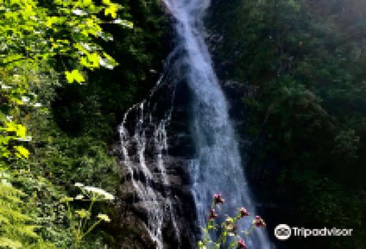 Cascade du Pissou景点图片