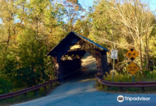 Gold Brook Covered Bridge景点图片