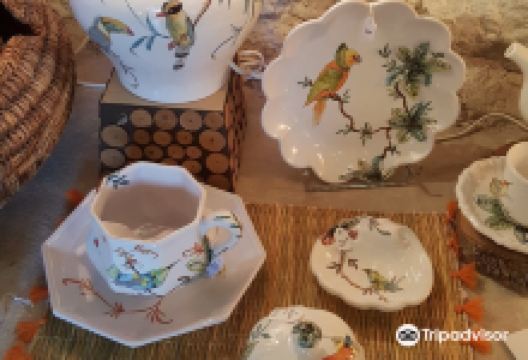 Lallier- Moustiers, faïence d'art, produits locaux购物图片