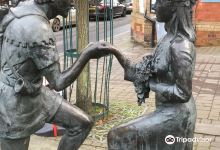 Robin Hood and Maid Marian景点图片