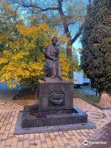 Pushkin Statue-辛菲罗波尔