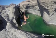 哈达岩池景点图片