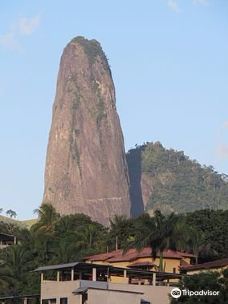 Pedra do Itabira-伊塔佩米林河畔卡舒埃鲁
