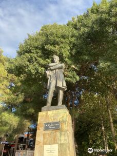 Monument to Lermontov-别塔