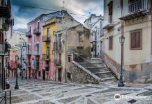 Monumental stairway in Via Roma景点图片