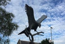 Red Kite Sculpture景点图片
