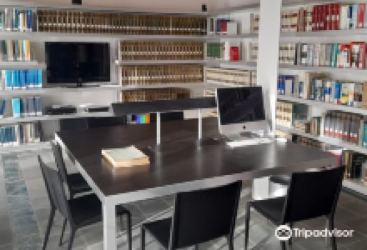 Biblioteca Luigi Credaro景点图片