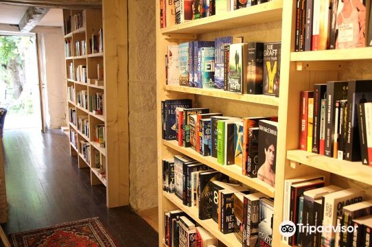 Livres, Books and Company