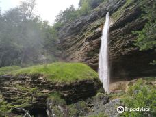 Pericnik Waterfall-莫斯特然纳