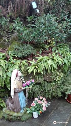 Grotta della Madonnina di Bobbiate-瓦雷泽