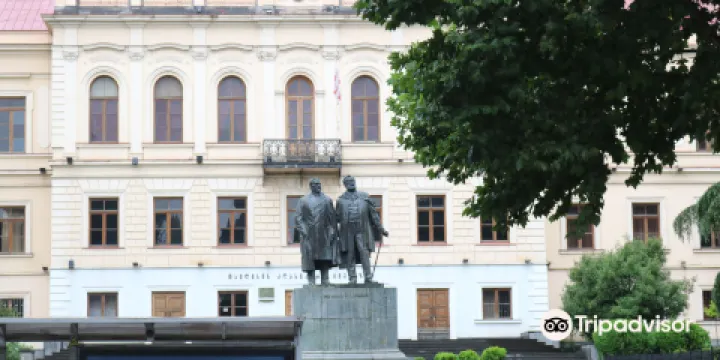 Monument to Tsereteli and Chavchavadze