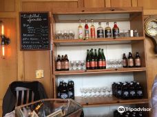 Mount Defiance Cidery & Distillery-米德尔堡