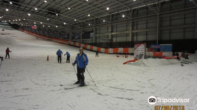 乔波室内滑雪馆