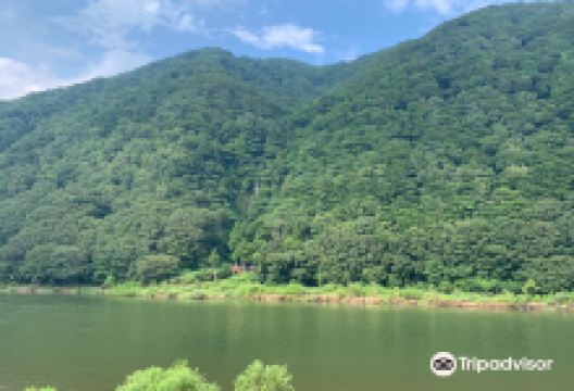 Shiraito Falls景点图片