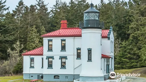 Admiralty Head Lighthouse
