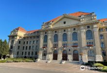 Main Building of University of Debrecen景点图片