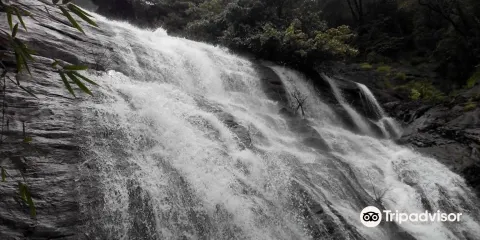 Alakapuri Waterfalls