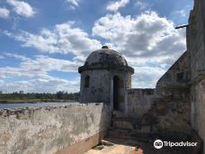 Torreon de la Chorrera-Tom Groggin
