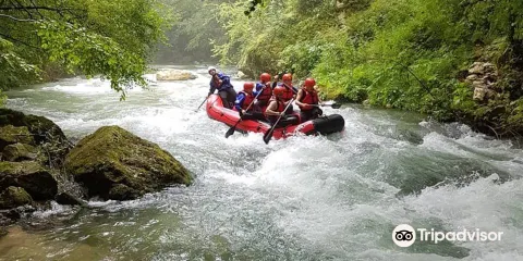 Rafting Nomad