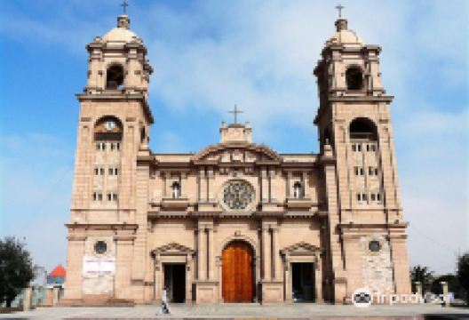 Tacna Cathedral景点图片