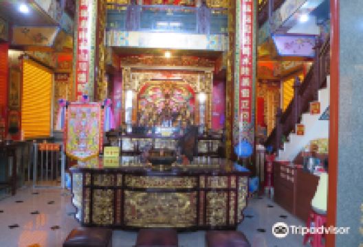 Hezhong Temple景点图片