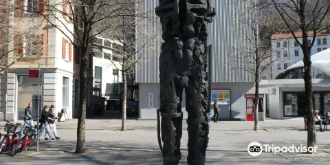 'Aggregamento' - Scultura in bronzo di Selim Abdullah