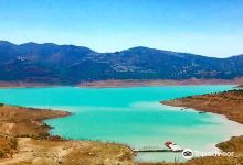 Lake Vinuela景点图片