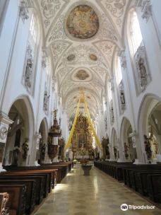 Stadtpfarrkirche Maria Himmelfahrt-莱希河畔兰茨贝格