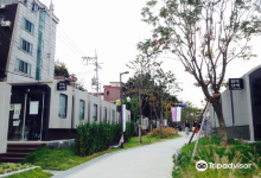 Gyeongui Line Book Street景点图片
